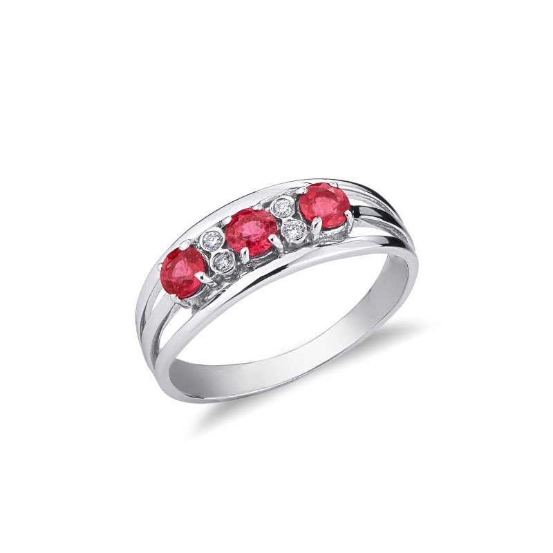 White gold 18k ring with rubies and diamonds 