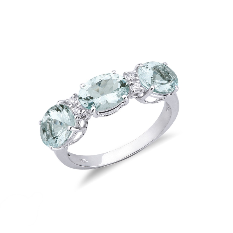Anello con acquemarine ovali e diamanti trilogy in oro bianco