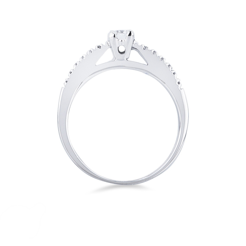 Ring with diamond shoulder set and a 0,15 ct central diamond