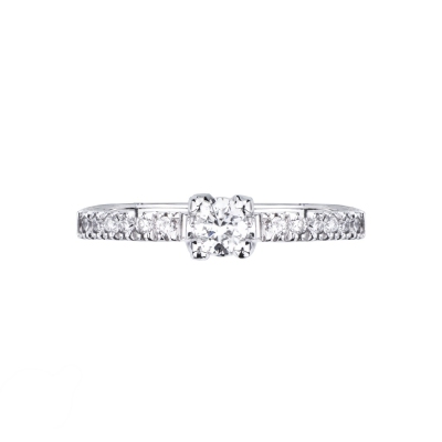 Ring with diamond shoulder set and a 0,15 ct central diamond