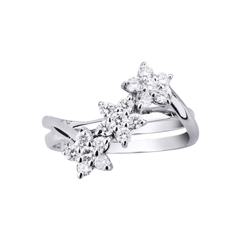 White gold 18k ring with three diamonds flowers 