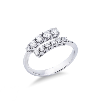 18k white gold curved shank ring with eleven diamonds 