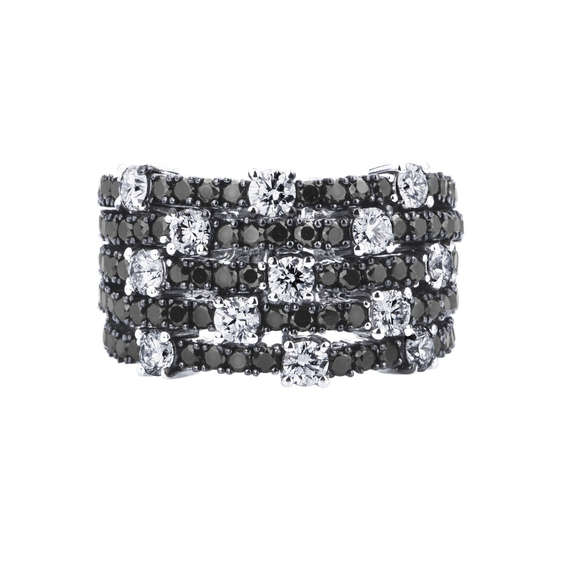 18k white gold ring with black and white diamonds 