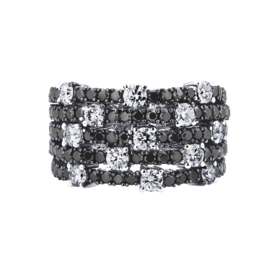 18k white gold ring with black and white diamonds 