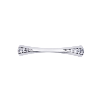 18k white gold ring with diamonds 