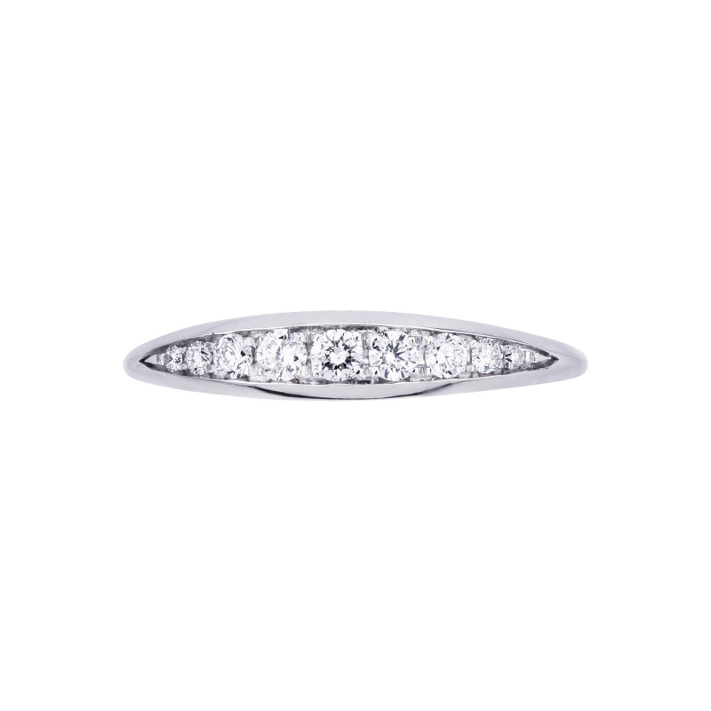 18k white gold ring with diamonds 