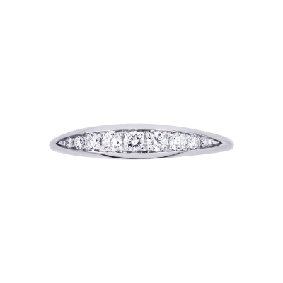 18k white gold ring with diamonds 