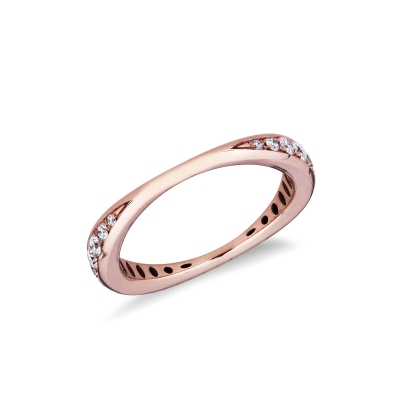 Rosé gold 18k ring with diamonds 