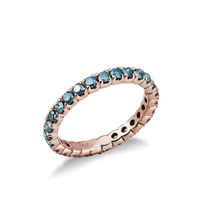 18k rosé gold eternity ring with blue diamonds 