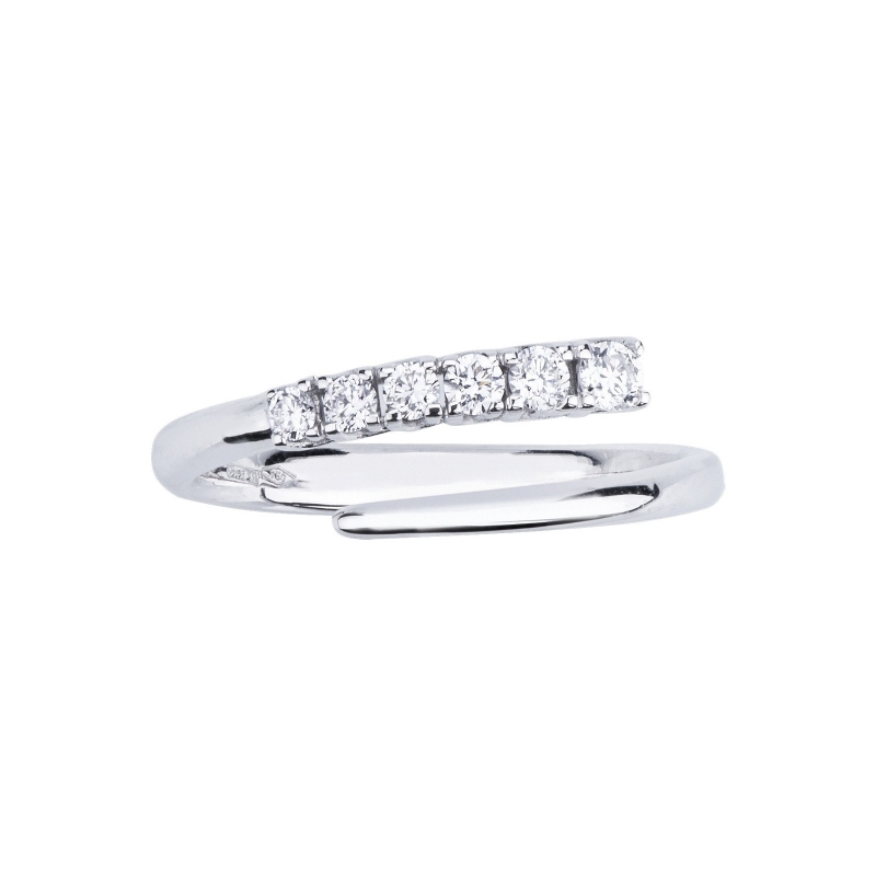 18k white gold curved shank ring with diamonds 