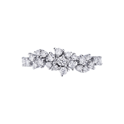 Woman diamonds ring in white gold 18k