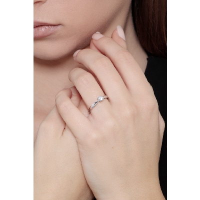 Anello da proposta Prezioso in oro bianco 0.40 ct 