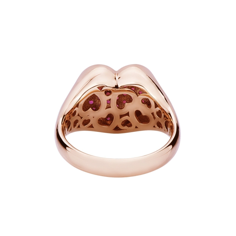 Rosé gold 18k ring with rubies pavé heart shaped 