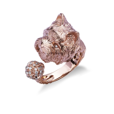 Rosé gold 18k ring with a maltese dog and diamonds 