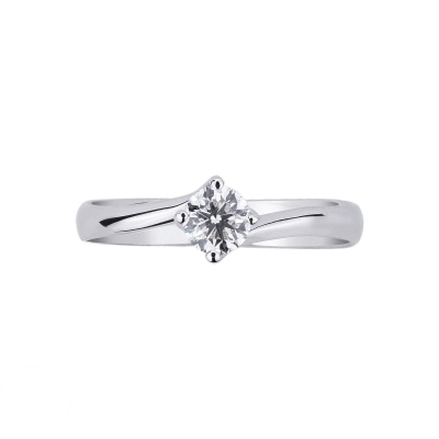 4 claw solitaire ring with a 0,40 ct diamond 