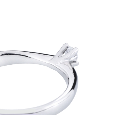 Solitaire diamond ring 0,10 ct white gold 18k