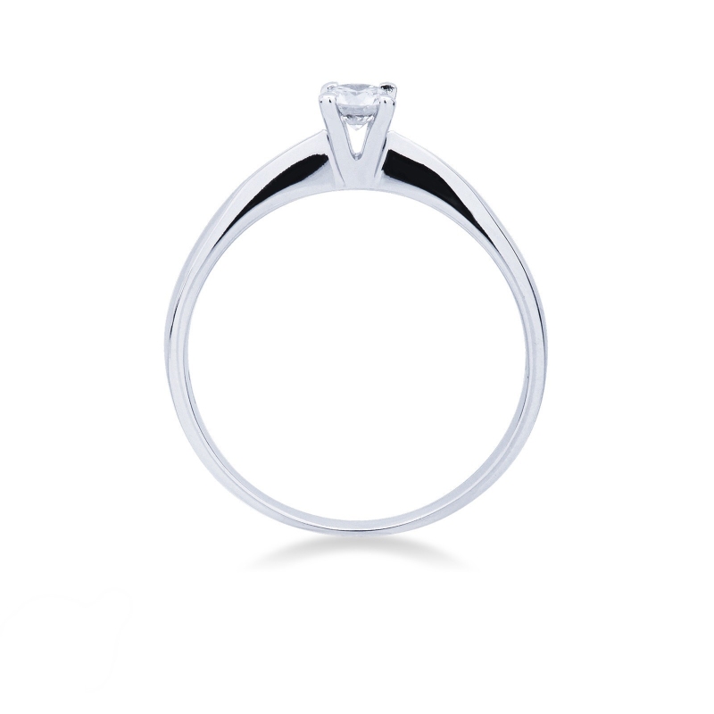 4 claw solitaire ring linear pattern model with a 0,15 ct diamond 