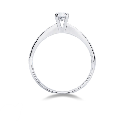 4 claw solitaire ring with a 0,30 ct diamond 