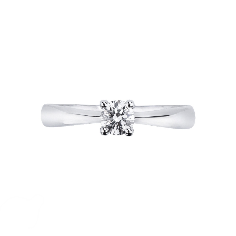 4 claw solitaire ring with a 0,30 ct diamond 