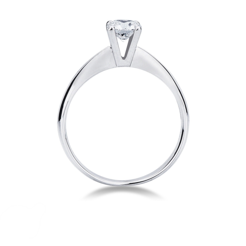 4 claw solitaire with a 0,50 ct diamond 