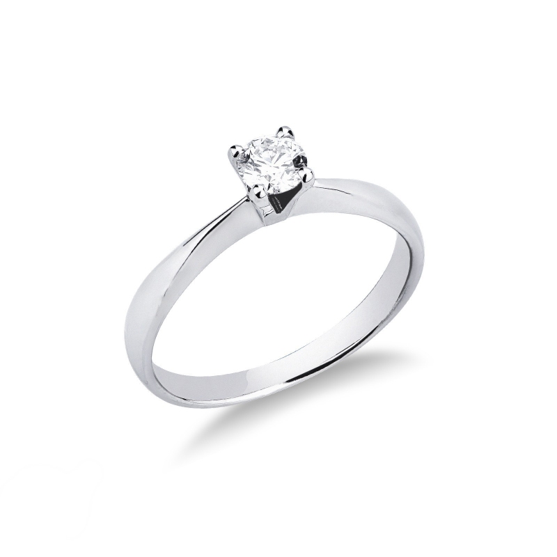 4 claw solitaire with a 0,50 ct diamond 