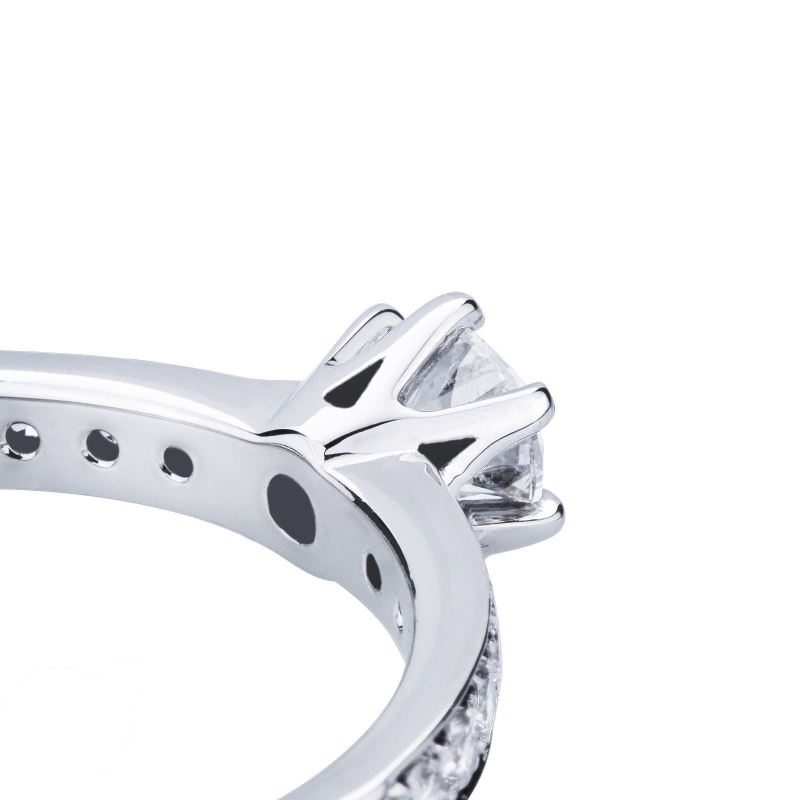 Anello in oro bianco 18k tipo solitario con diamanti, centrale 0.40 ct