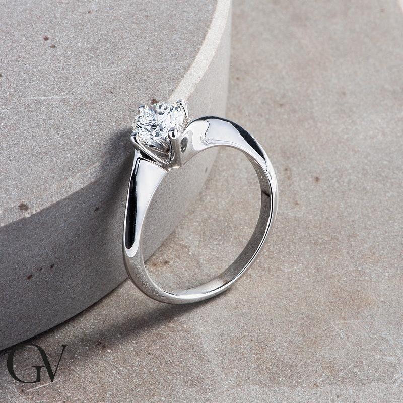 Solitario in oro bianco 18k con Diamante ct. 0,70