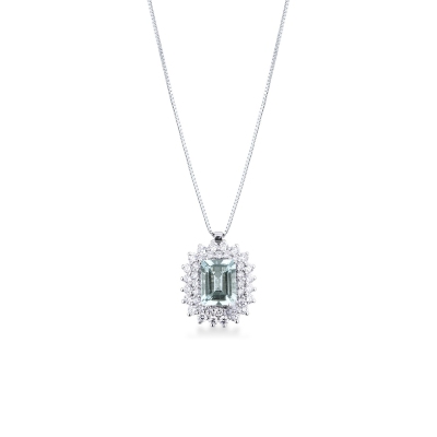 Necklace with emerald cut aquamarine crowned by diamonds