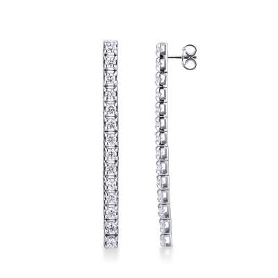 Bar stud earrings in 18k white gold with diamonds