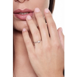 Solitario a nodo con griffe a 4 punte in oro bianco 18k con Diamante di ct. 0,20 2