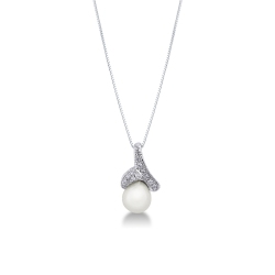 18k white gold necklace with pearl and diamonds