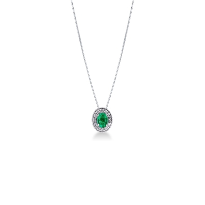 Necklace with pendant, diamonds and an oval emerald