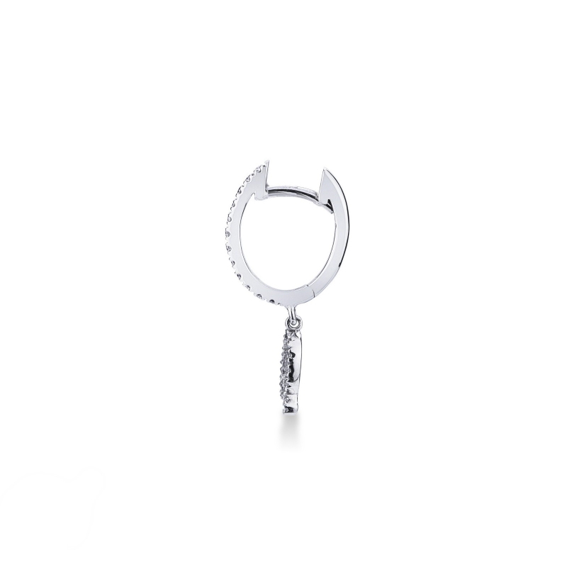 Single earring with pendant letter Q with diamonds