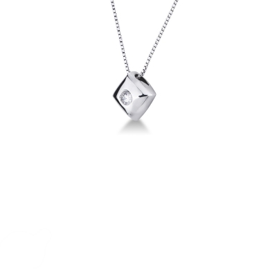 18k white gold necklace with solitaire pendant rhombus shaped