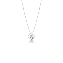 18k white gold necklace with solitaire pendant rhombus shaped