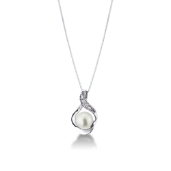 Necklace in 18k white gold with diamonds and a pearl