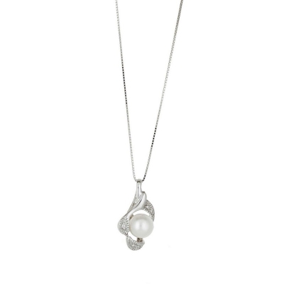 18k white gold necklace with pearl crowned by diamonds