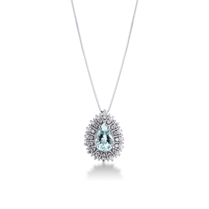 Necklace with pendant, central aquamarine and a fancy crown of round cut diamonds