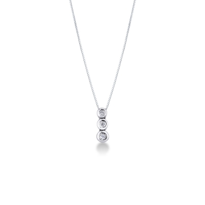 18k White gold necklace with diamond trilogy pendant 
