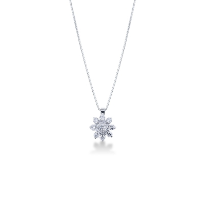 Little pendant with diamonds 