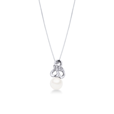 18k white gold necklace with diamonds and pearl