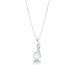 18k white gold pearl chain with diamonds