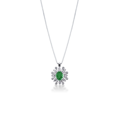 Necklace with pendant, diamonds and emerald