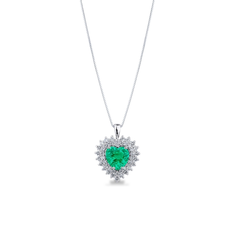 Necklace with pendant, central heart cut emerald and diamonds
