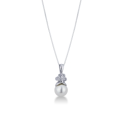 Necklace in 18k white gold with natural pearl and diamond pendant