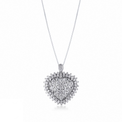 Heart pendant with pavé of diamonds 