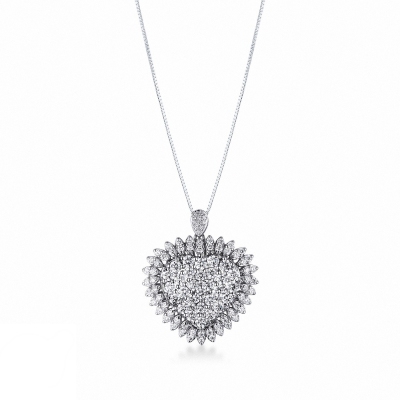 Heart pendant with pavé of diamonds 