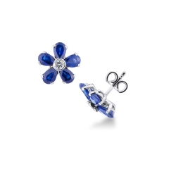 Flower earrings with blue sapphires and round cut diamonds