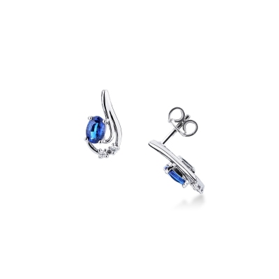 18k white gold earrings with oval cut sapphires and diamonds