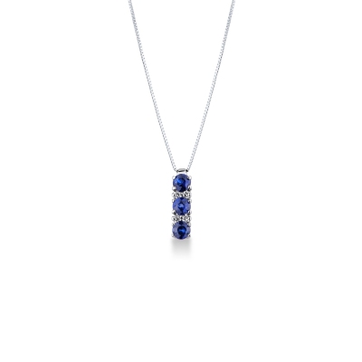 Necklace in 18k white gold with blue sapphires trilogy pendant